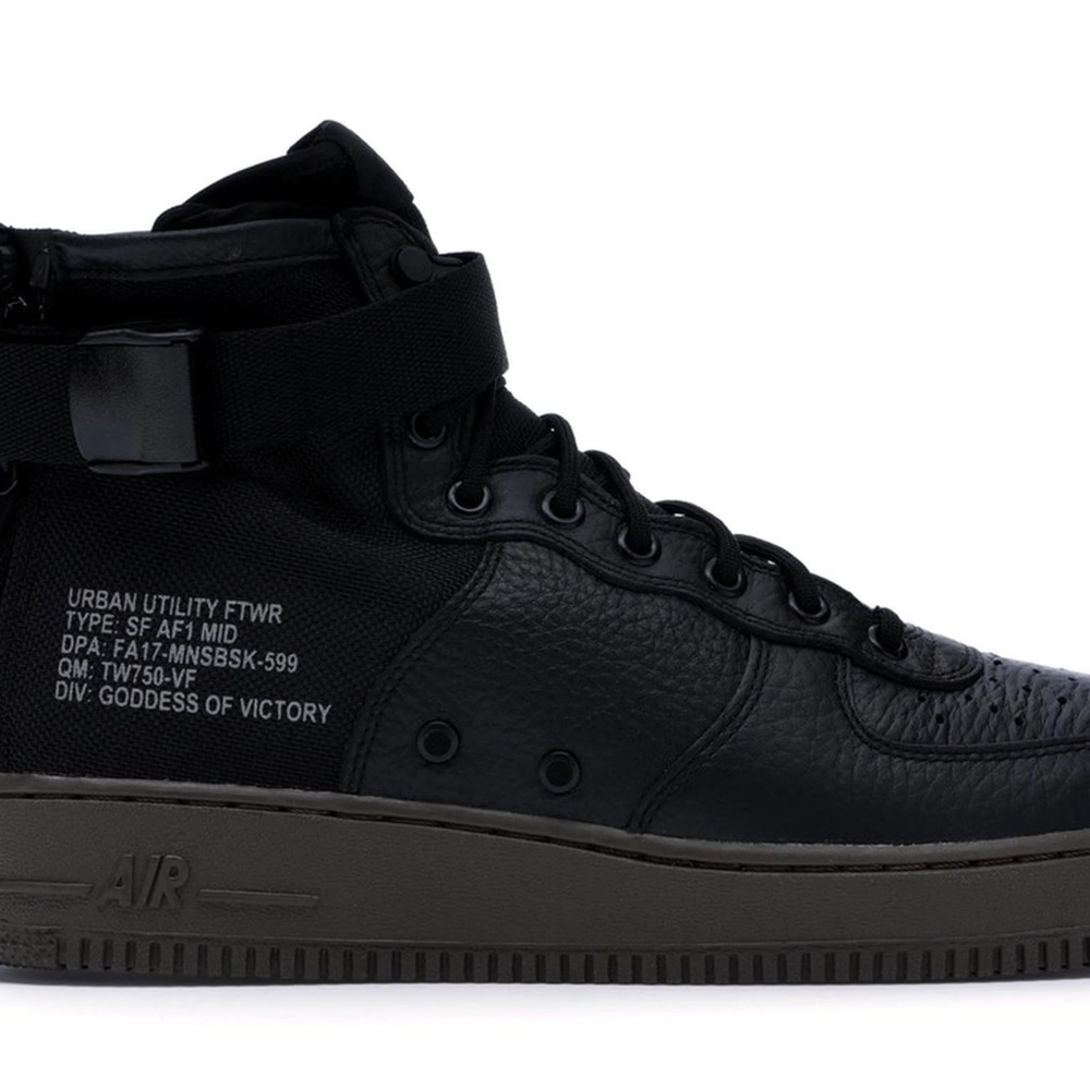 Nike SF AF1 Mid